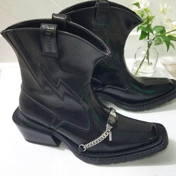 Untitlab AW Collection Untitled #13 Versatile Boot - Picture 1 of 9